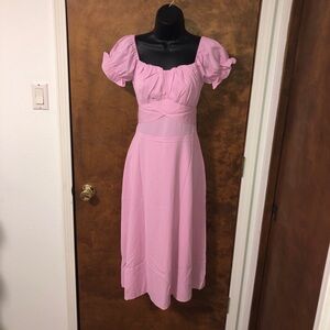 Women’s Lyaner size small S pink peasant type dress. Invisible zipper tieback.